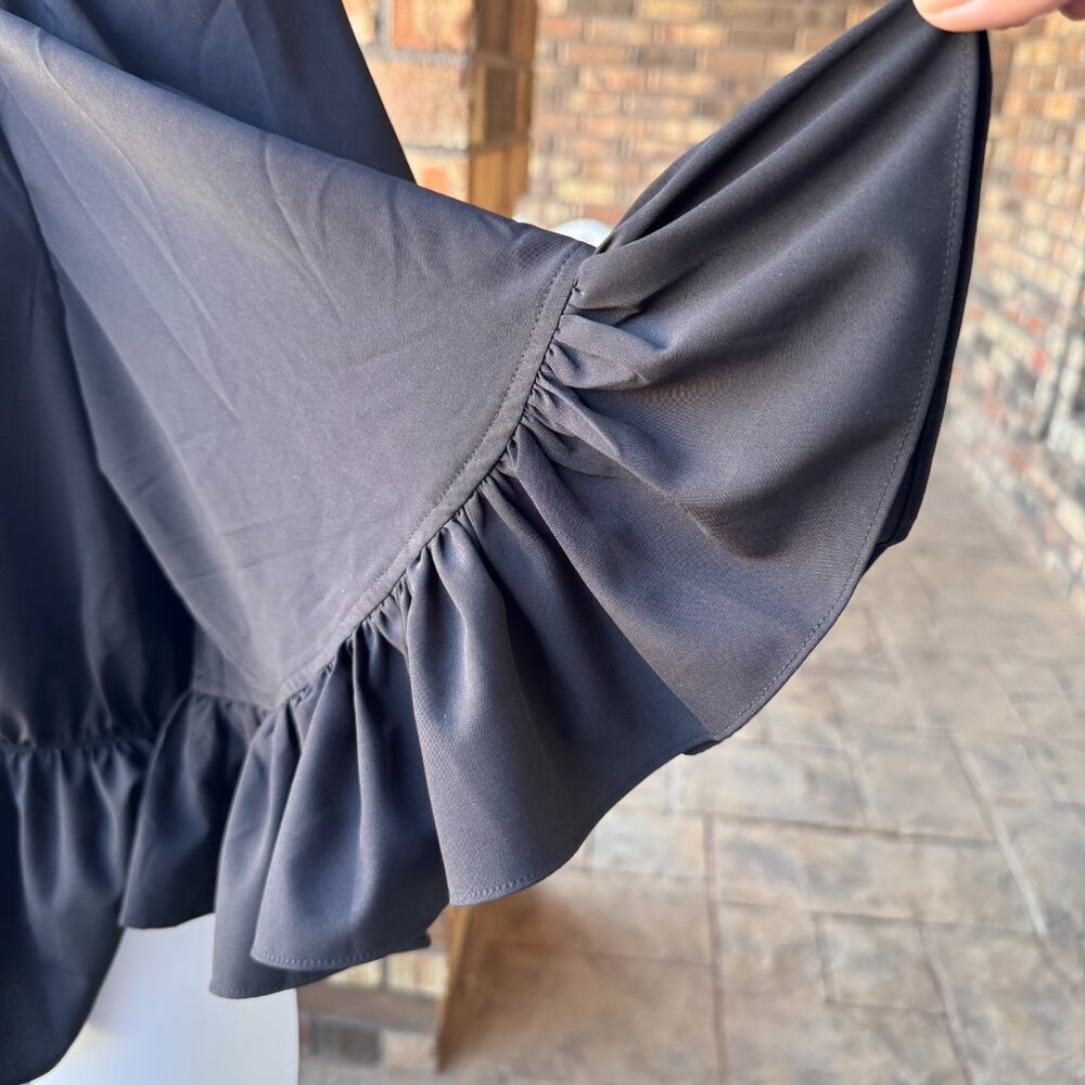 Boston Proper Blouse; flutter sleeve, rich black; XS - Picture 5 of 15
